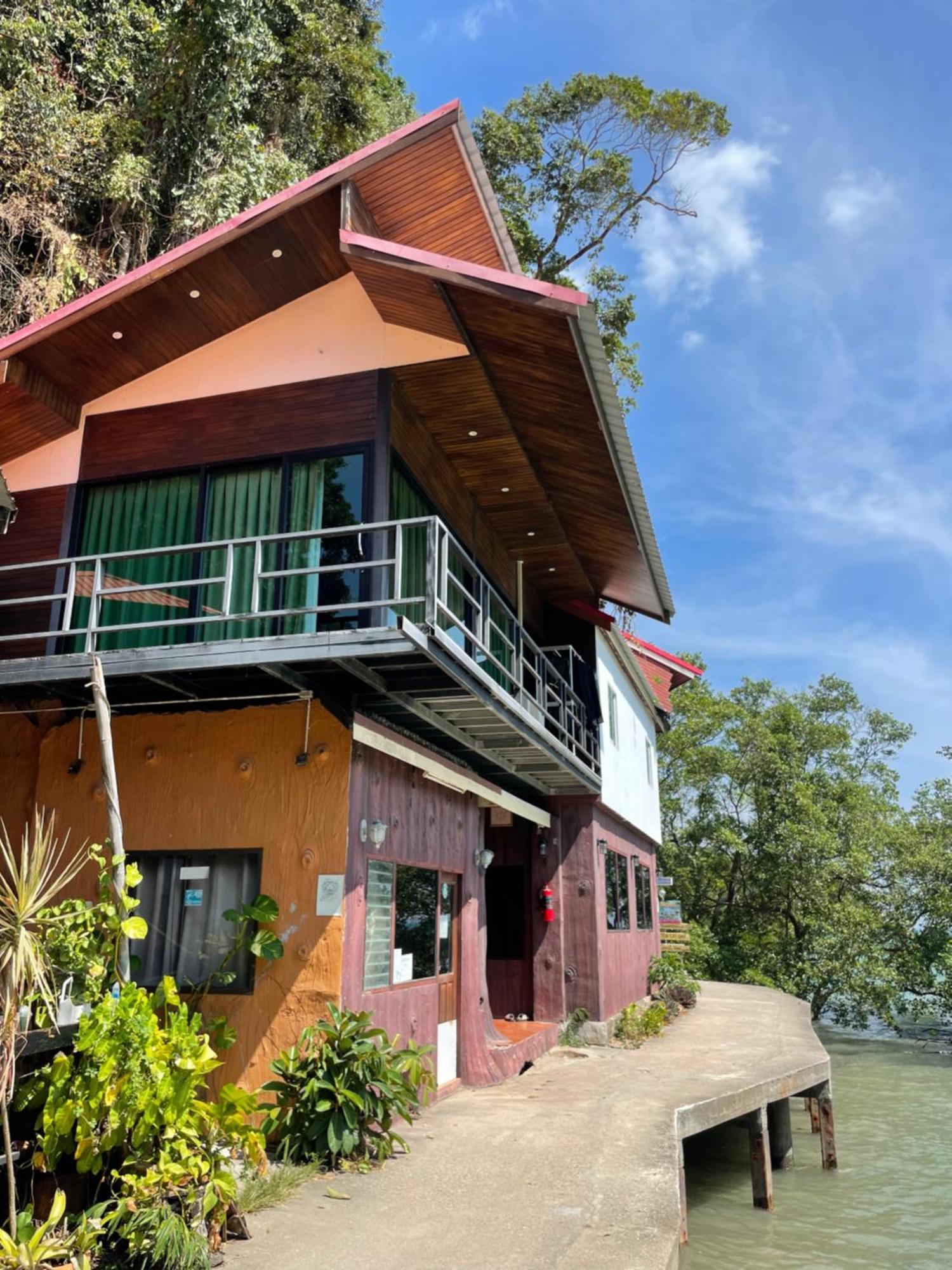 Social Quarters Blanco - Youth Hostel 18 To 35 Only Railay Beach Exterior foto