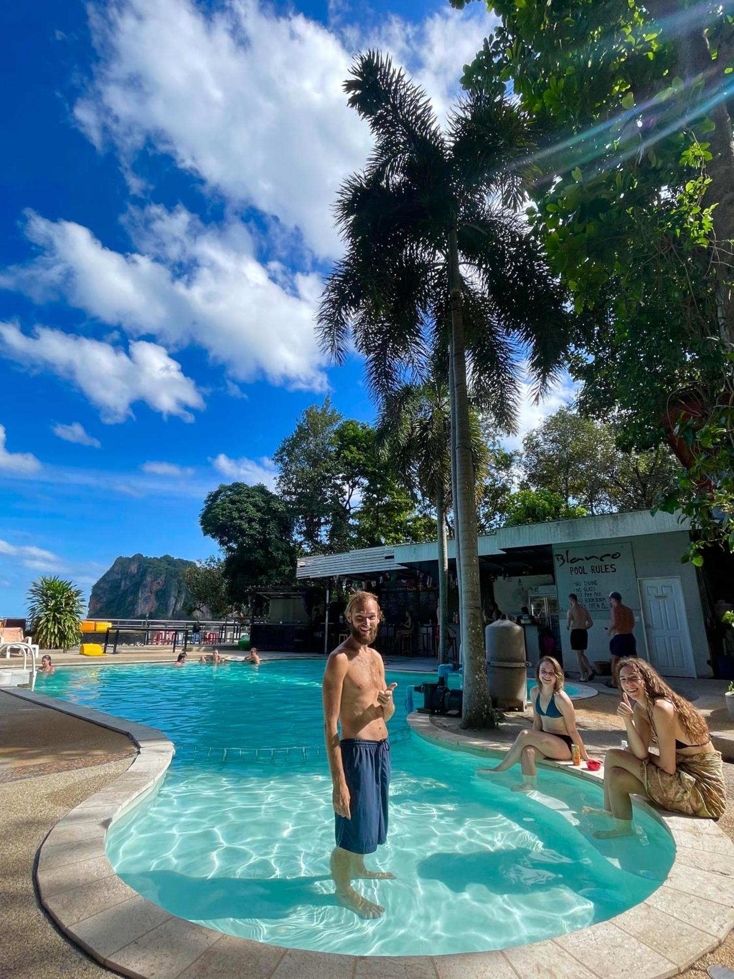 Social Quarters Blanco - Youth Hostel 18 To 35 Only Railay Beach Exterior foto